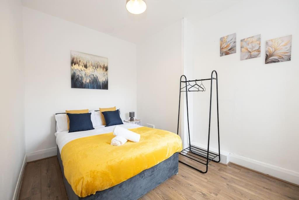 Bright & Modern 3 Bedroom Old Trafford Home Manchester Extérieur photo