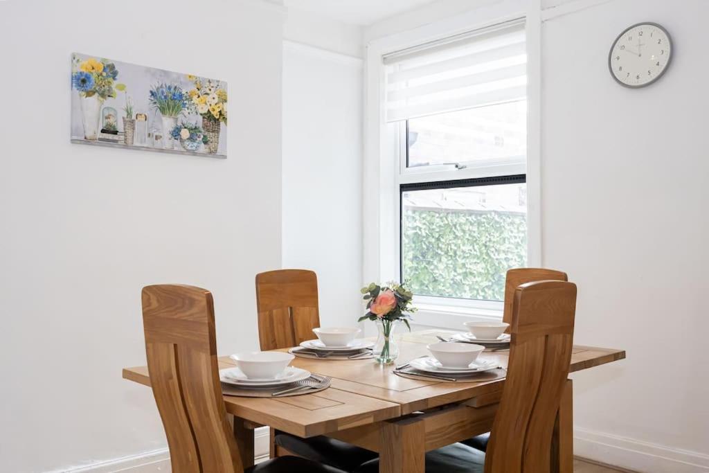 Bright & Modern 3 Bedroom Old Trafford Home Manchester Extérieur photo