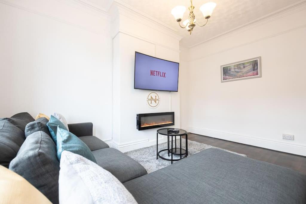 Bright & Modern 3 Bedroom Old Trafford Home Manchester Extérieur photo